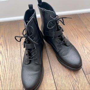 Lace up boots